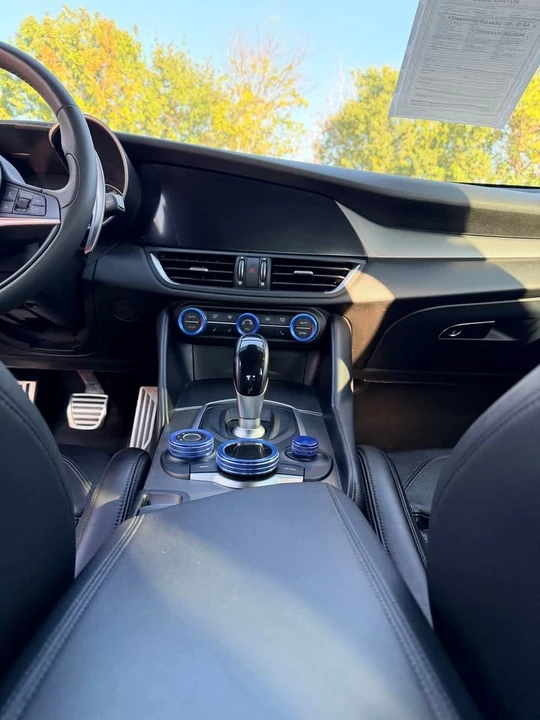 2018 Alfa Romeo Giulia - Image 4 of 9