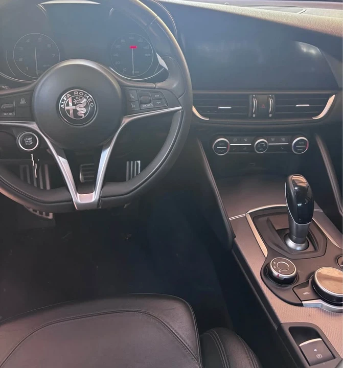 2018 Alfa Romeo Giulia - Image 12 of 12