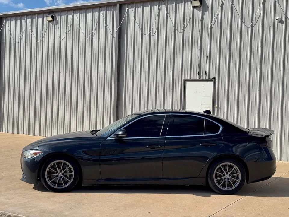 2018 Alfa Romeo Giulia - Image 8 of 15