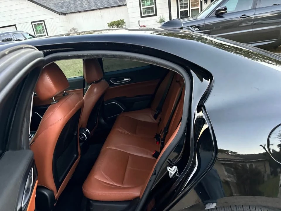 2018 Alfa Romeo Giulia - Image 13 of 15