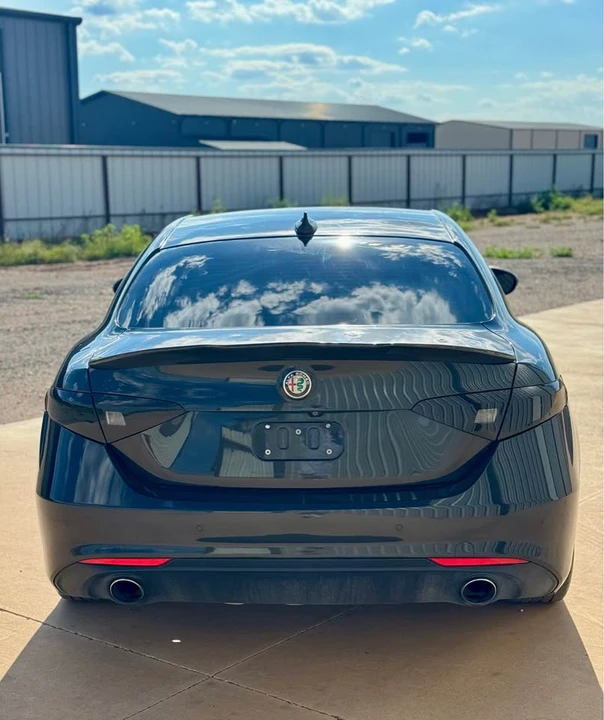 2018 Alfa Romeo Giulia - Image 7 of 15