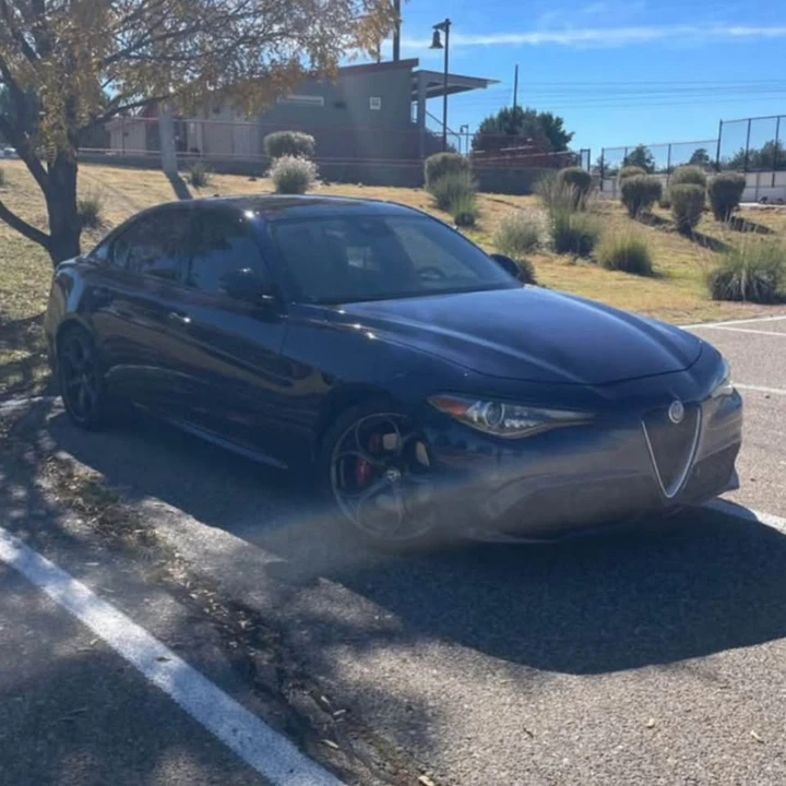 2018 Alfa Romeo Giulia - Image 15 of 15