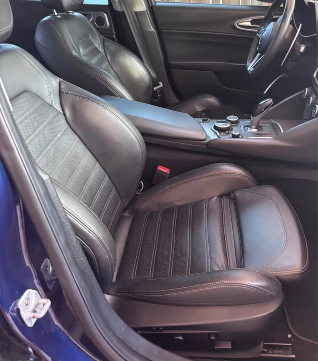 2018 Alfa Romeo Giulia - Image 11 of 12