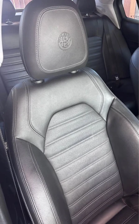 2018 Alfa Romeo Giulia - Image 6 of 15