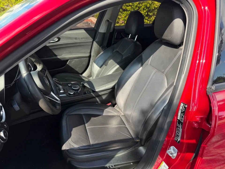 2018 Alfa Romeo Giulia - Image 12 of 13
