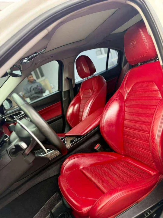 2018 Alfa Romeo Giulia - Image 17 of 17