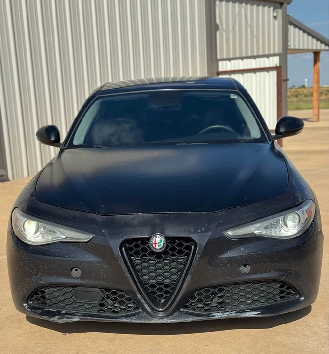 2018 Alfa Romeo Giulia - Image 9 of 15