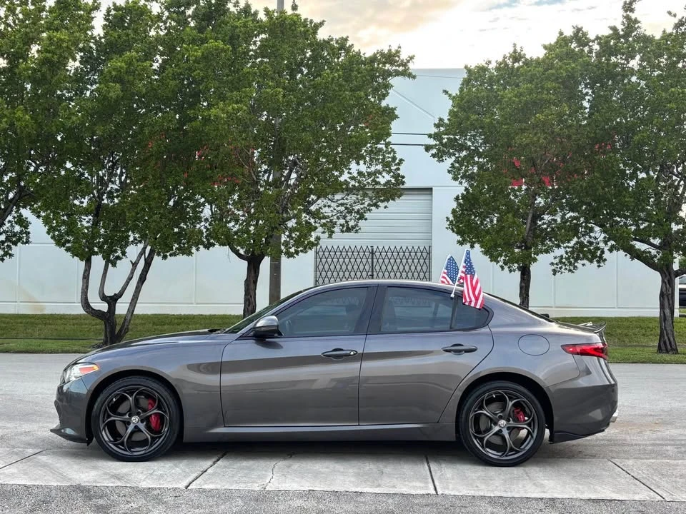 2018 Alfa Romeo Giulia - Image 7 of 17