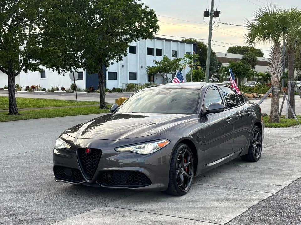 2018 Alfa Romeo Giulia - Image 2 of 17