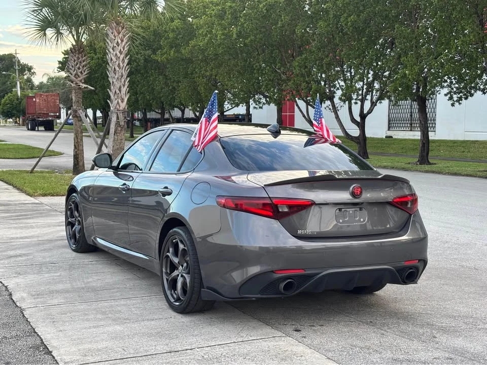 2018 Alfa Romeo Giulia - Image 6 of 17