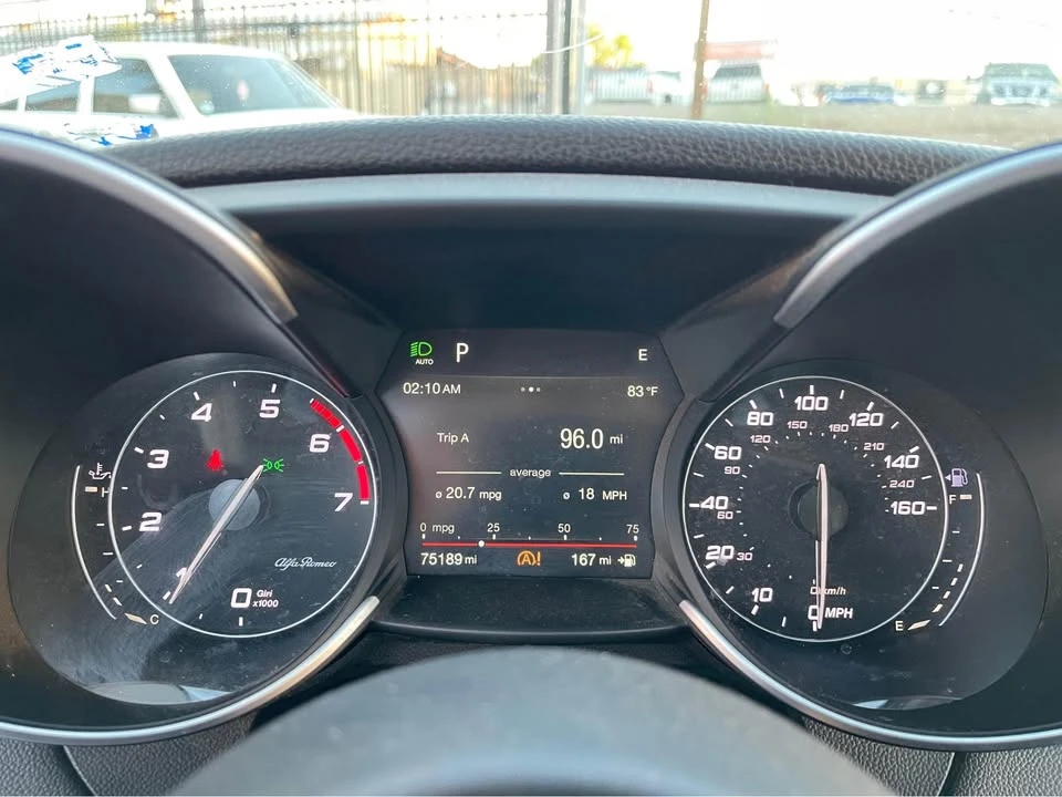 2018 Alfa Romeo Giulia - Image 13 of 16