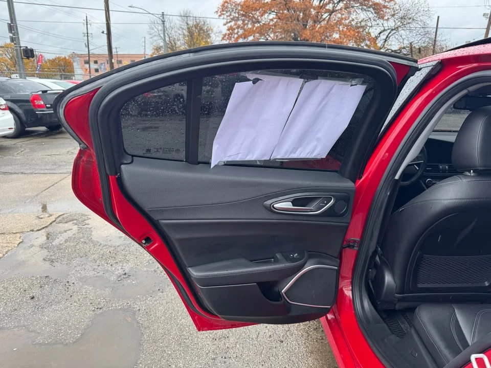 2018 Alfa Romeo Giulia - Image 9 of 17