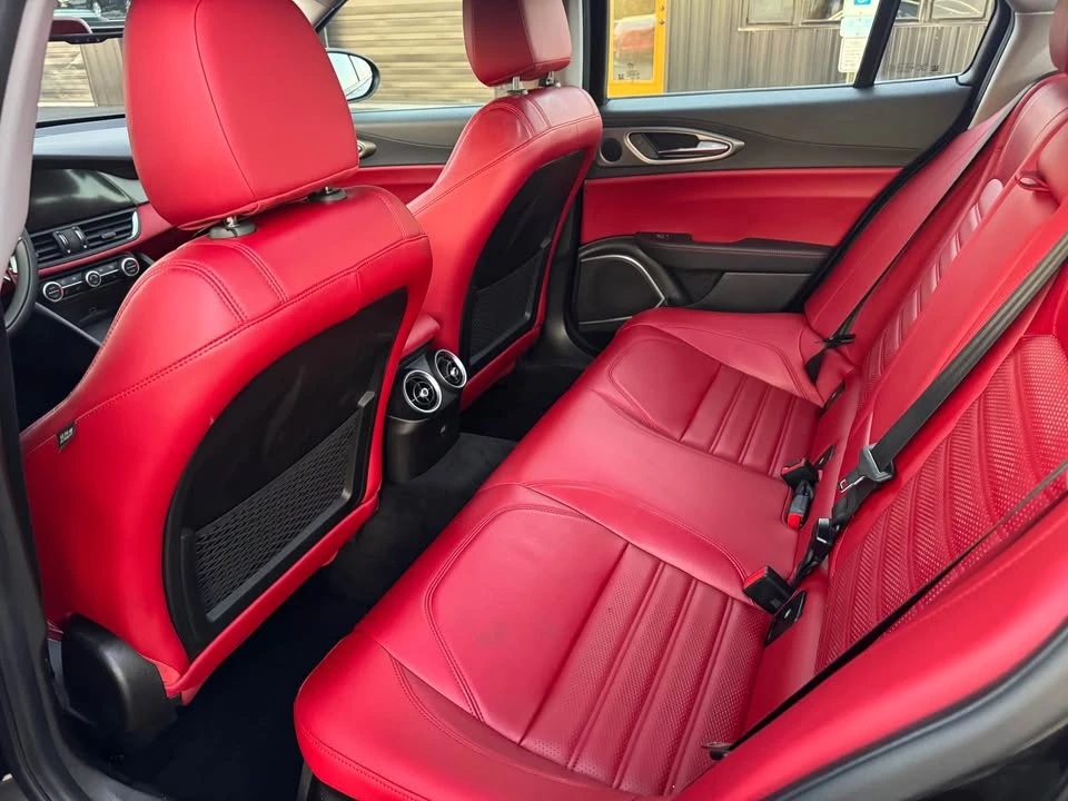 2018 Alfa Romeo Giulia - Image 6 of 7