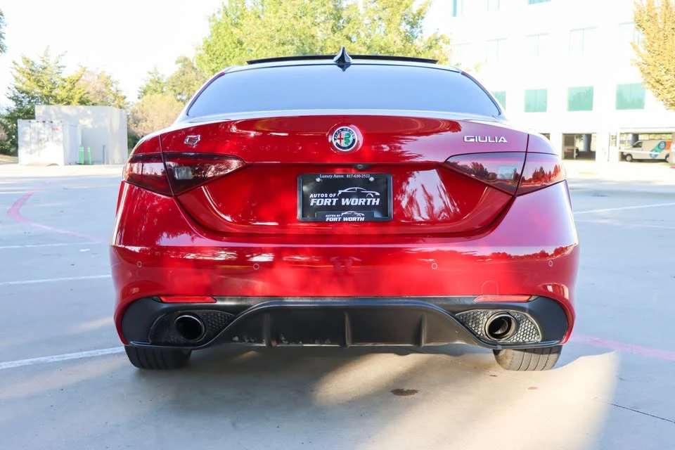 2018 Alfa Romeo Giulia - Image 6 of 20
