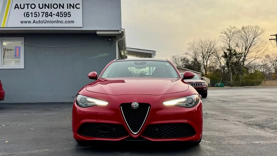 2018 Alfa Romeo Giulia - Image 2 of 19