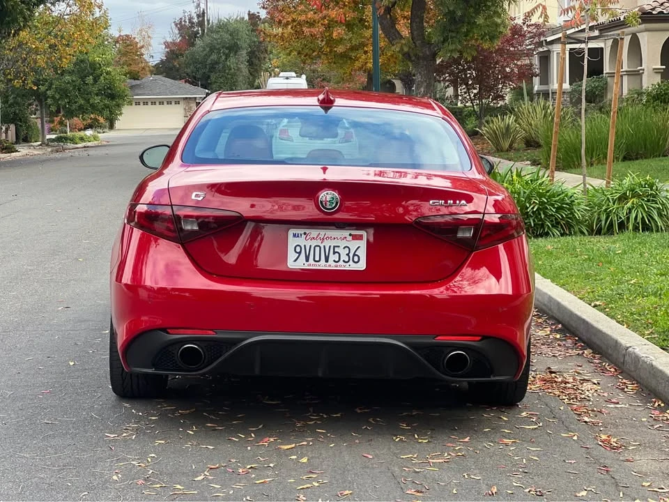 2018 Alfa Romeo Giulia - Image 6 of 18