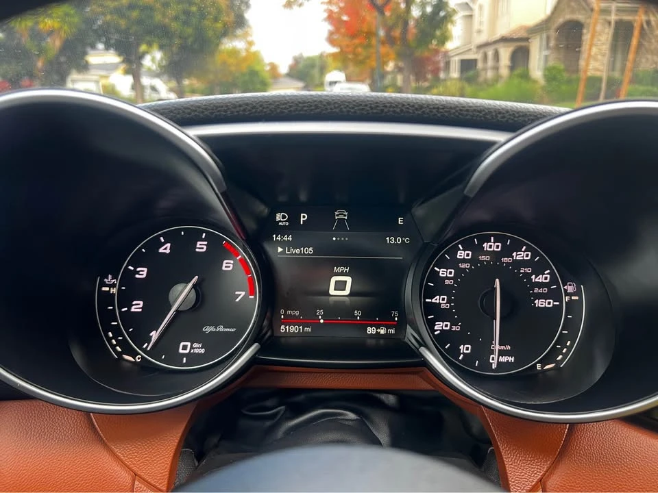 2018 Alfa Romeo Giulia - Image 11 of 18