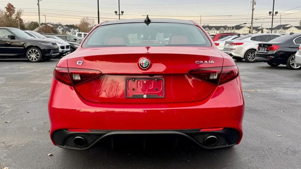2018 Alfa Romeo Giulia - Image 6 of 19