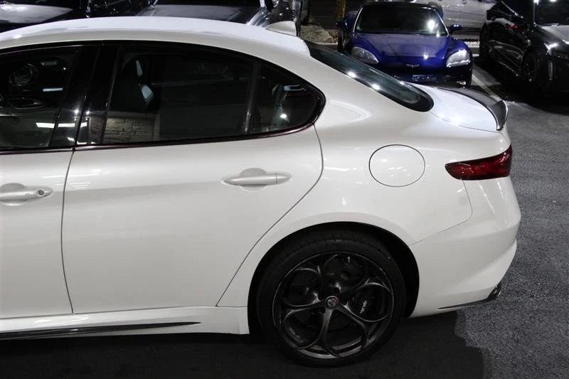 2018 Alfa Romeo Giulia - Image 6 of 20