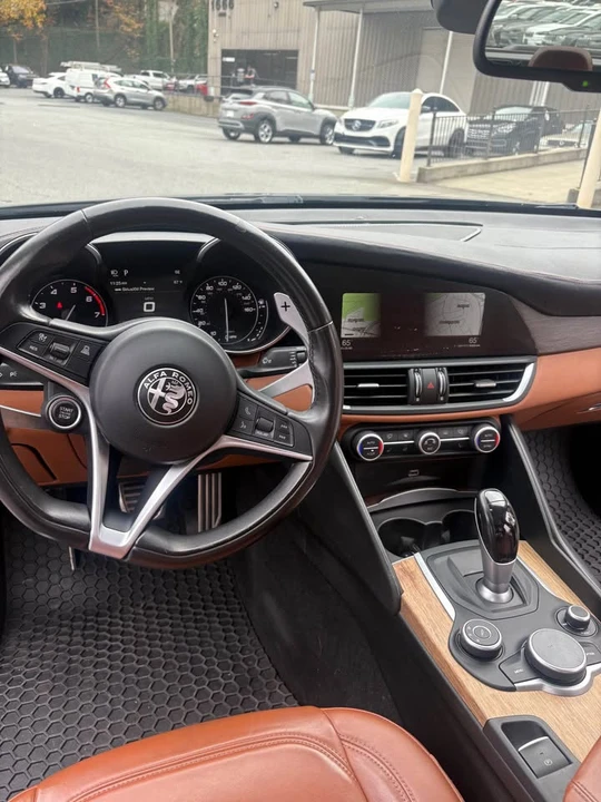 2018 Alfa Romeo Giulia - Image 4 of 7