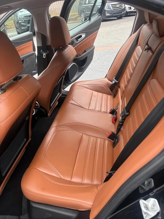 2018 Alfa Romeo Giulia - Image 5 of 7
