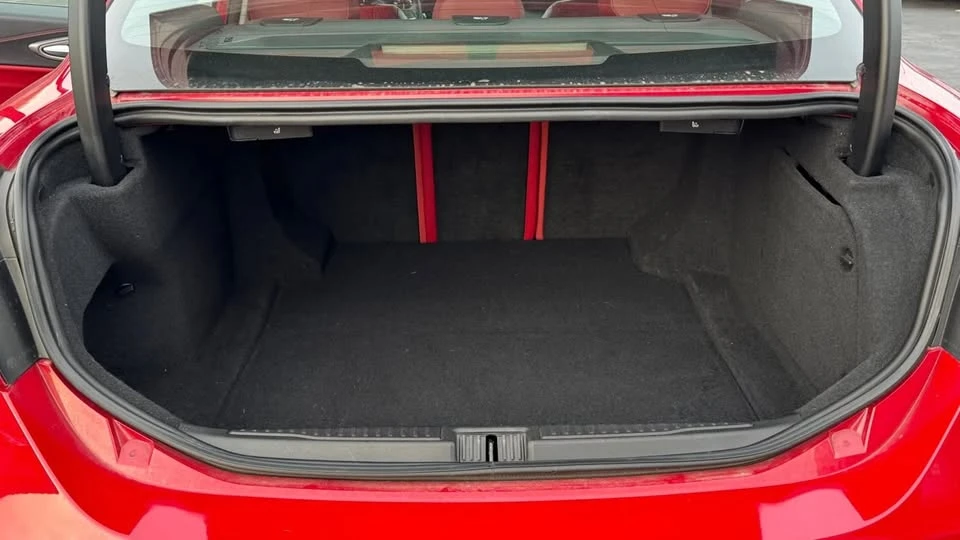 2018 Alfa Romeo Giulia - Image 15 of 19