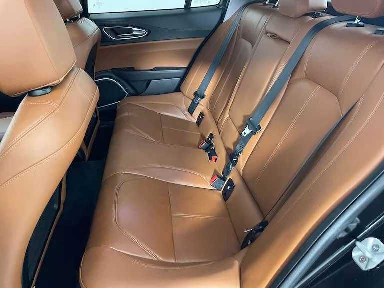 2018 Alfa Romeo Giulia - Image 8 of 8