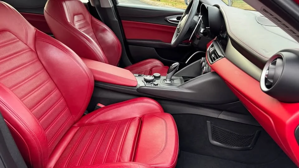 2018 Alfa Romeo Giulia - Image 18 of 20