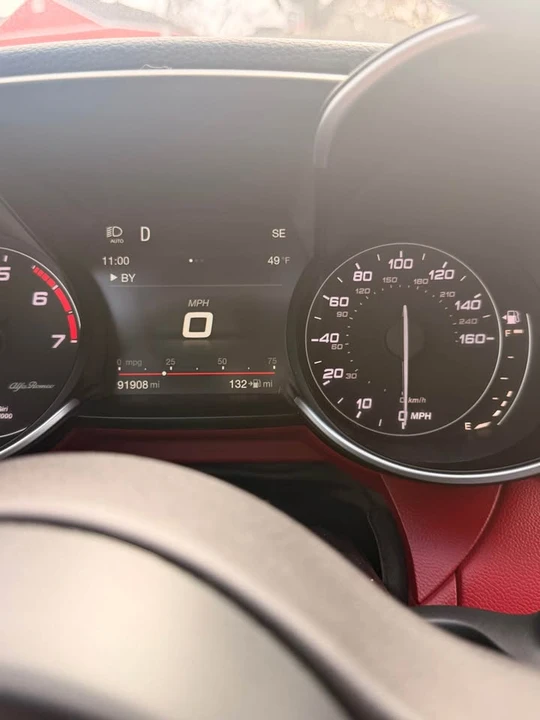 2018 Alfa Romeo Giulia - Image 13 of 15