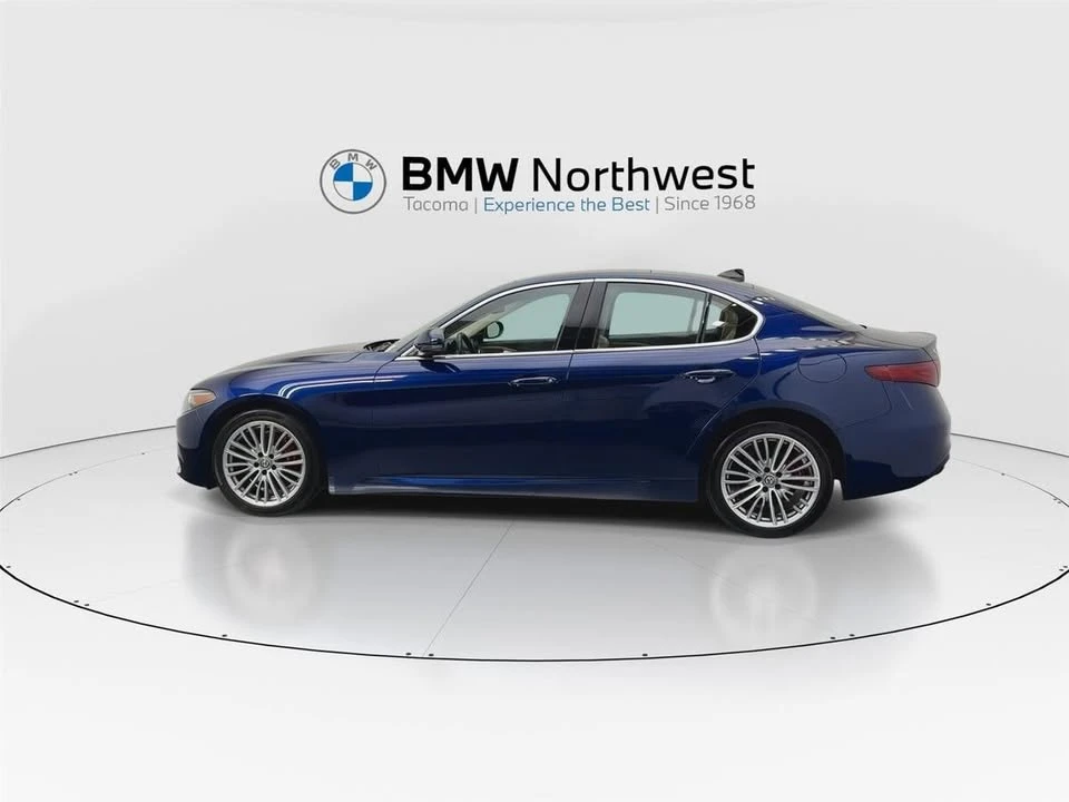 2018 Alfa Romeo Giulia - Image 11 of 20