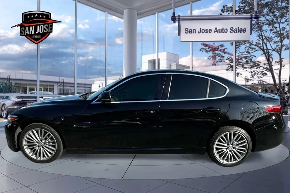 2018 Alfa Romeo Giulia - Image 7 of 19