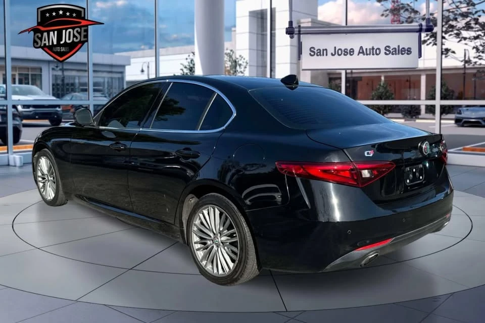 2018 Alfa Romeo Giulia - Image 4 of 19