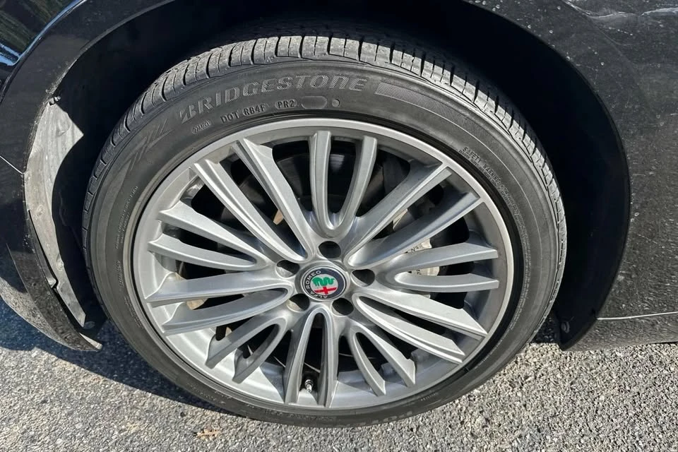 2018 Alfa Romeo Giulia - Image 8 of 19