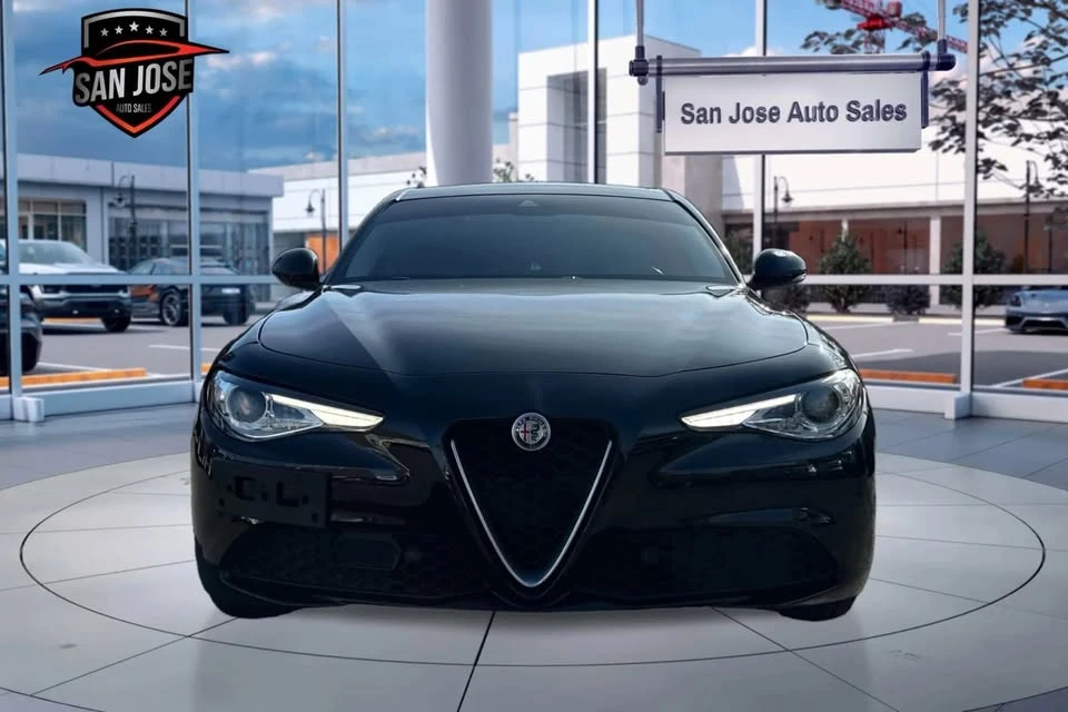 2018 Alfa Romeo Giulia - Image 2 of 19