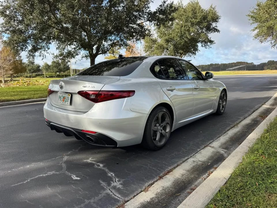2018 Alfa Romeo Giulia - Image 7 of 10