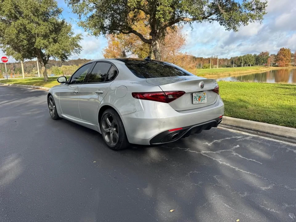 2018 Alfa Romeo Giulia - Image 8 of 10