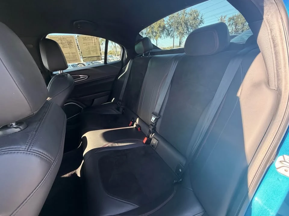 2018 Alfa Romeo Giulia - Image 8 of 17