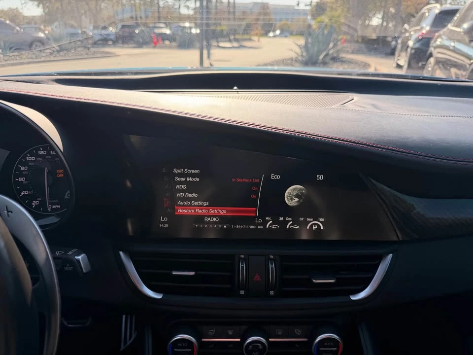 2018 Alfa Romeo Giulia - Image 10 of 17