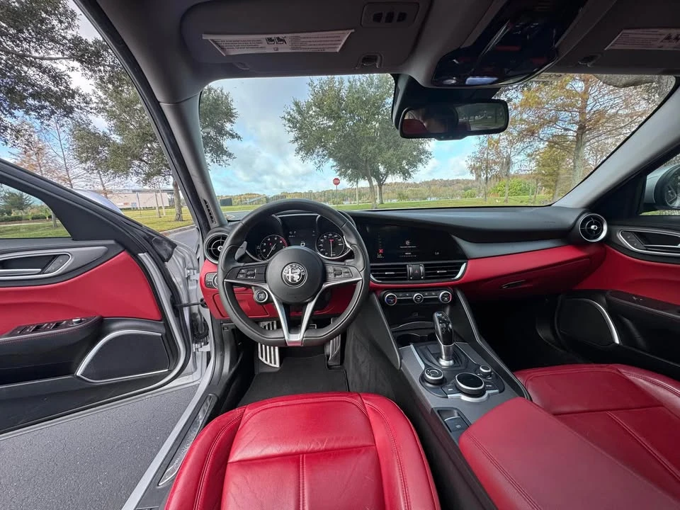 2018 Alfa Romeo Giulia - Image 4 of 10