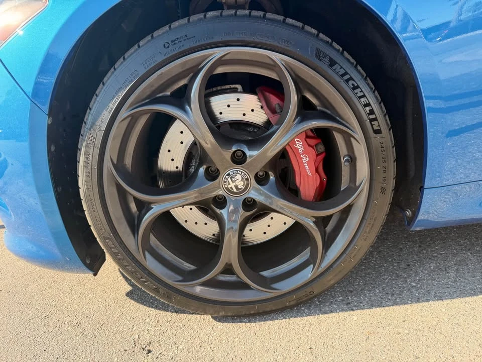 2018 Alfa Romeo Giulia - Image 17 of 17