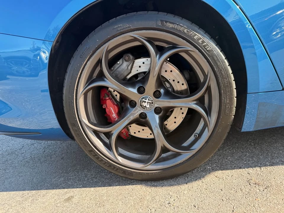 2018 Alfa Romeo Giulia - Image 14 of 17