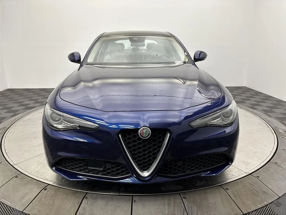 2018 Alfa Romeo Giulia - Image 14 of 20