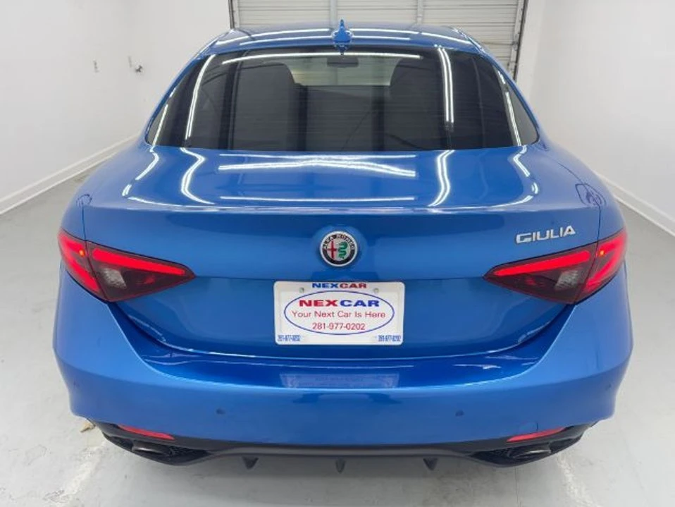 2018 Alfa Romeo Giulia - Image 18 of 20