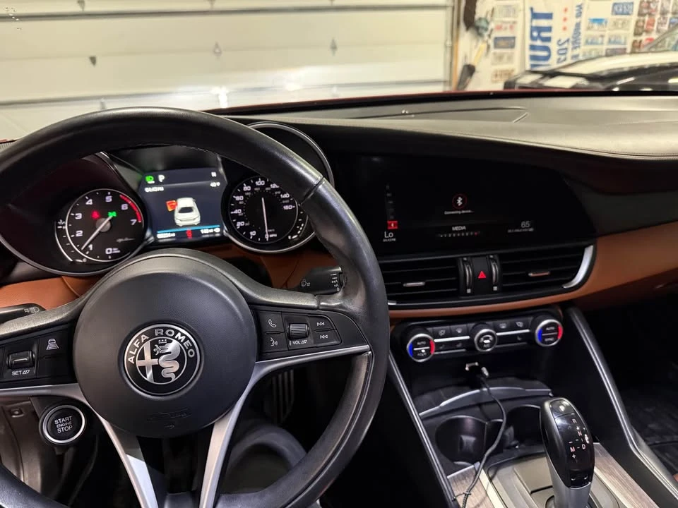 2018 Alfa Romeo Giulia - Image 11 of 16