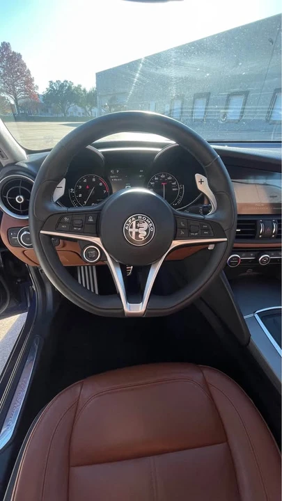 2018 Alfa Romeo Giulia - Image 7 of 12