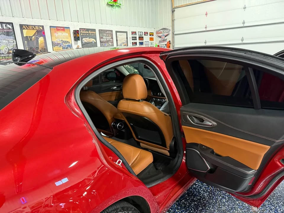 2018 Alfa Romeo Giulia - Image 9 of 16