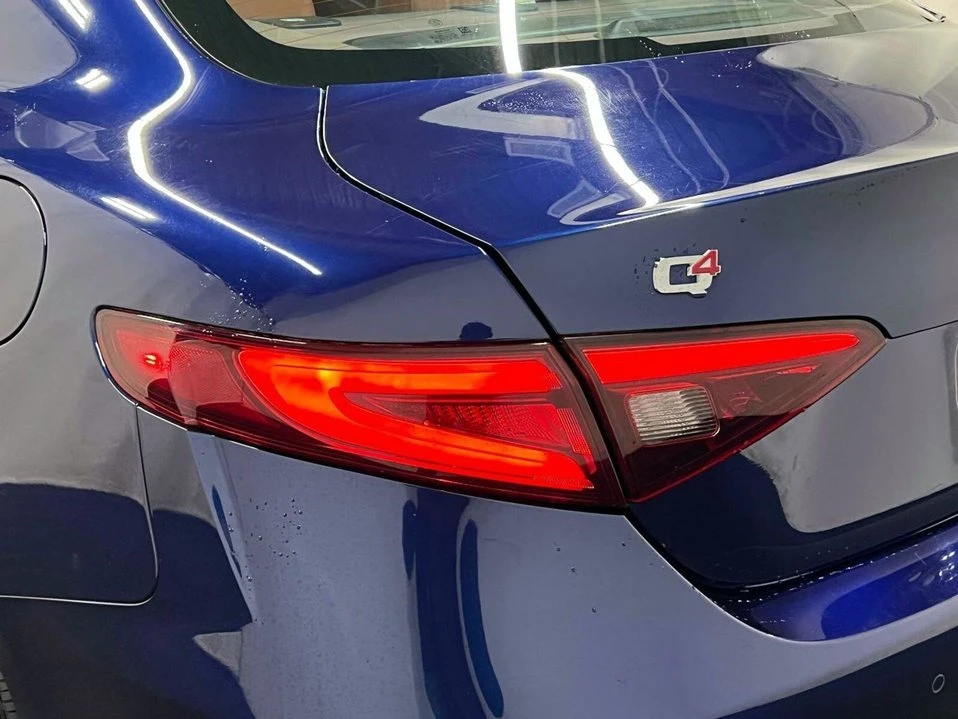 2018 Alfa Romeo Giulia - Image 9 of 10