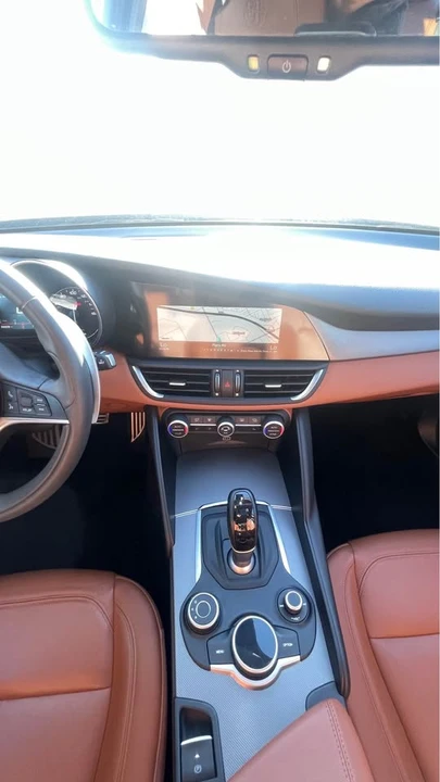 2018 Alfa Romeo Giulia - Image 9 of 12