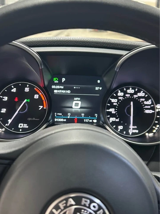 2018 Alfa Romeo Giulia - Image 9 of 14