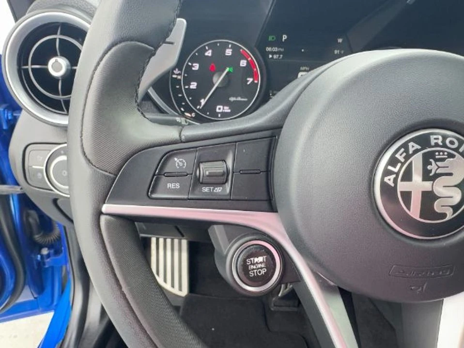 2018 Alfa Romeo Giulia - Image 13 of 20